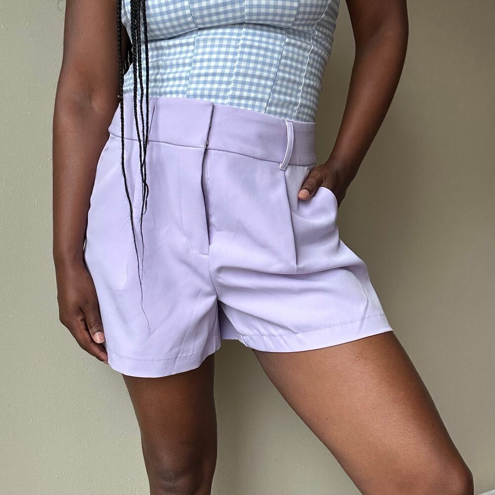 Express Lilac Super High Rise Shortie Dress Shorts Size 10
